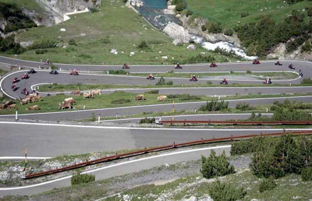in moto allo Stelvio